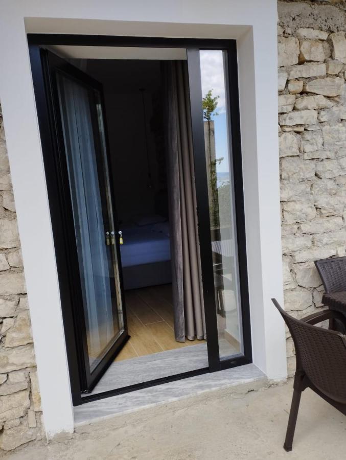 Comfort Guest Rooms Vila Hm Sarandë Exterior foto